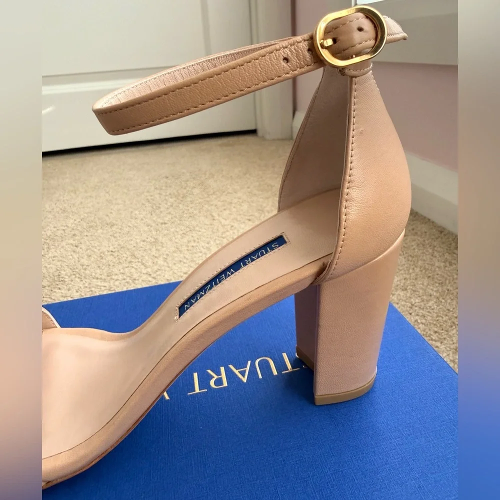Stuart Weitzman •nwt excellent